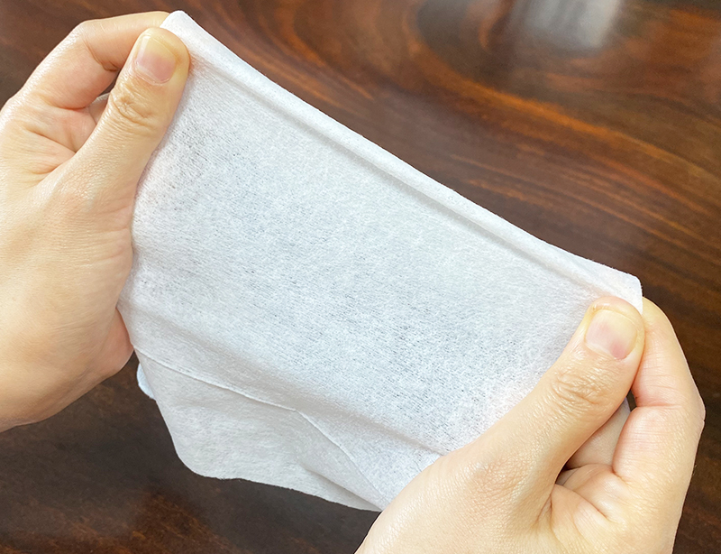 antibacterial wet wipes